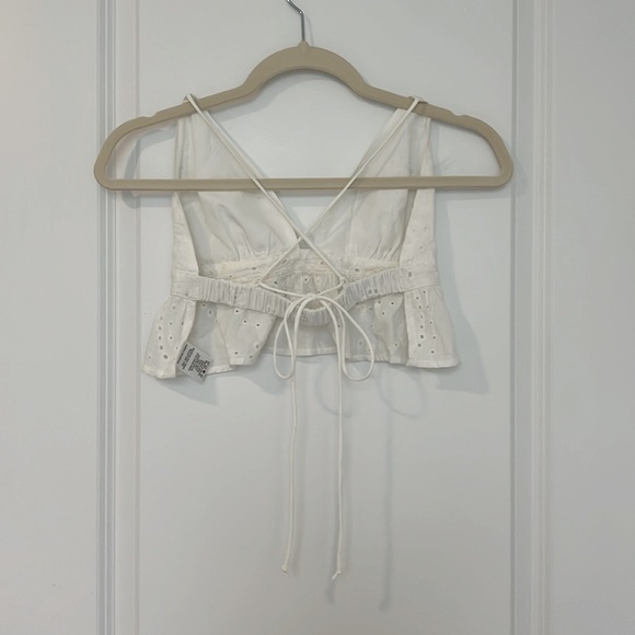 White Cotton Eyelet Peplum Crop Top Criss Cross Back Straps Size Small - Picture 6 of 8
